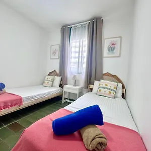 2the Location - Americas & Parking , Playa de las Americas (Tenerife) Spain